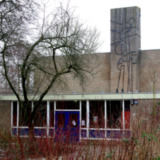 Baksteenreliëf Gymzaal Borgshof